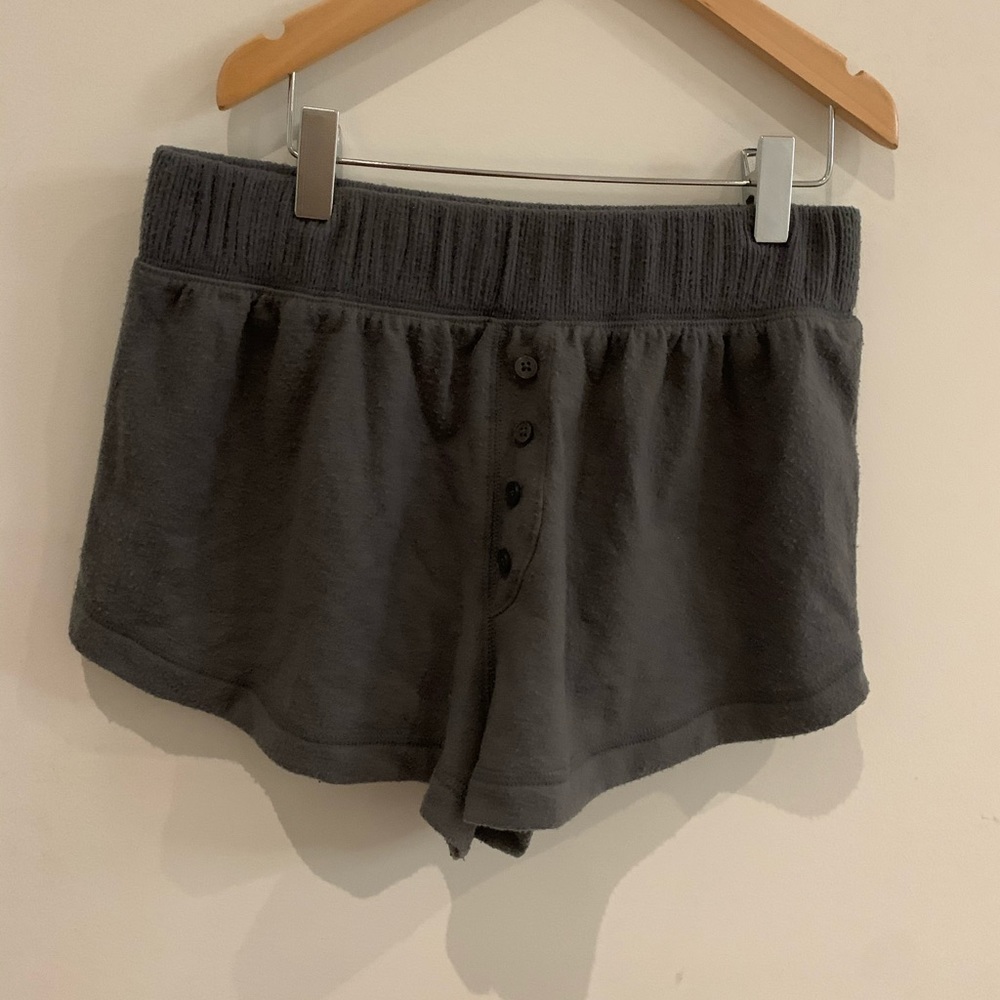 urban outfitters shorts (small)